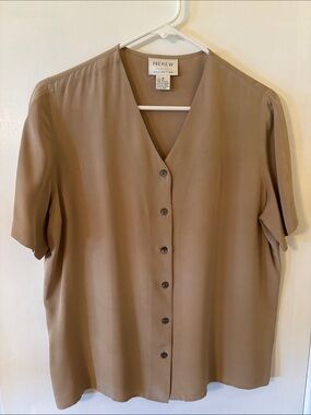 Preview Collection Women's Mocha Button-Front V-Neck Blouse